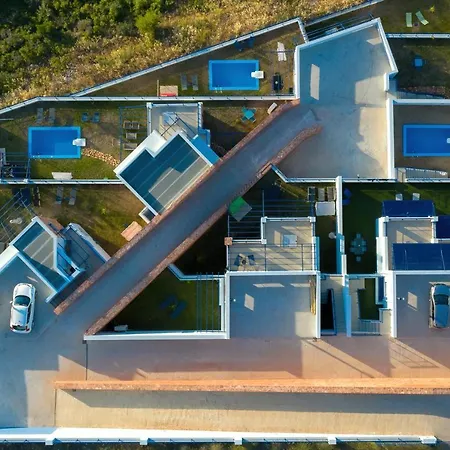 Skorponeria Bay Luxury